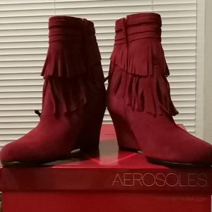 Aerosoles Red fringe suede wedge booties 6M